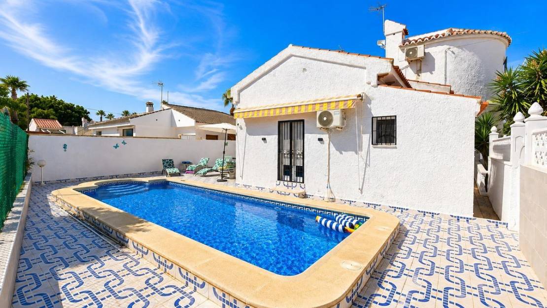 Venta - Chalet - Los Alcázares - Los Alcazares Centro