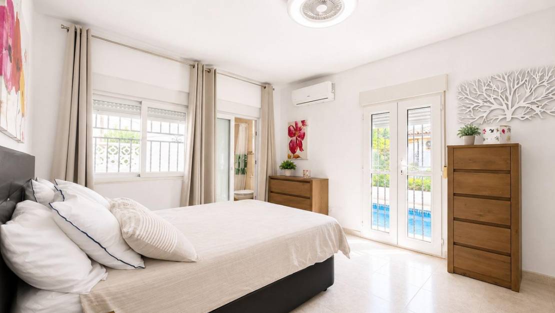 Venta - Chalet - Los Alcázares - Los Alcazares Centro