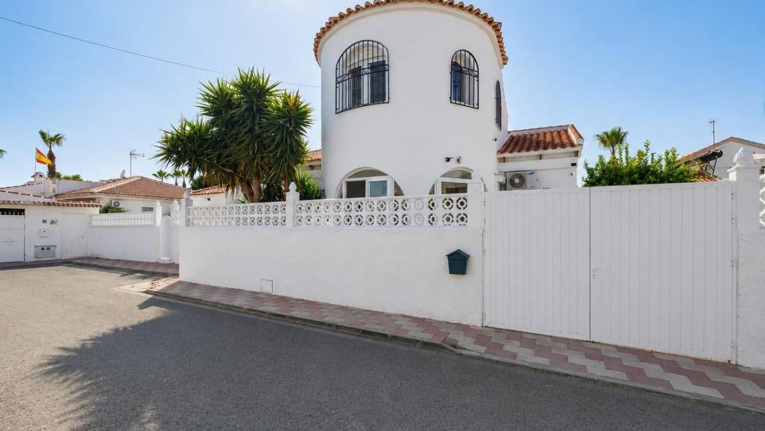 Venta - Chalet - Los Alcázares - Los Alcazares Centro