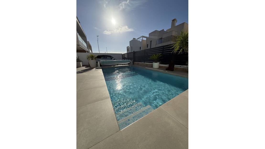 Venta - Chalet - Los Montesinos - Los Montesinos Centro