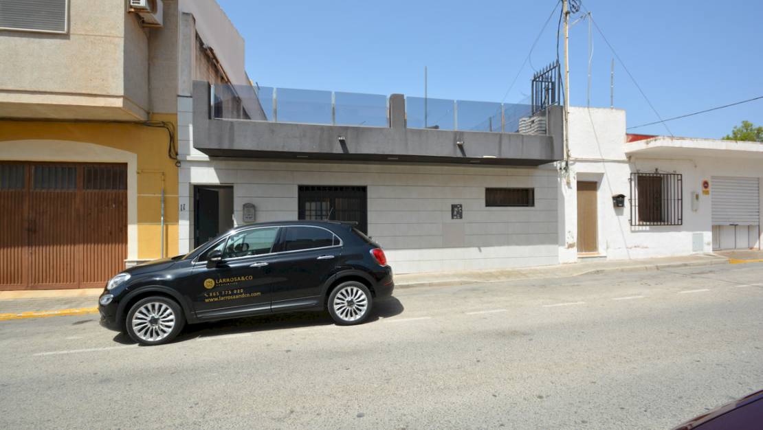 Venta - Chalet - Los Montesinos - Los Montesinos Centro