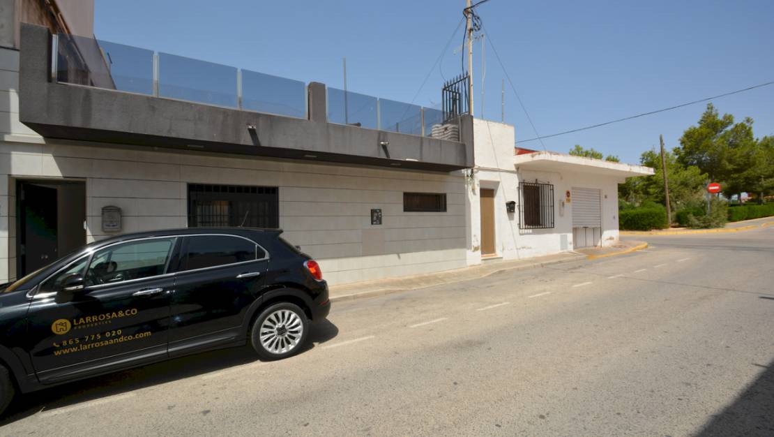 Venta - Chalet - Los Montesinos - Los Montesinos Centro