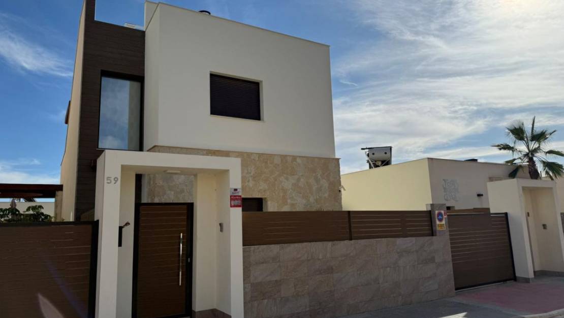 Venta - Chalet - Los Montesinos - Los Montesinos Centro