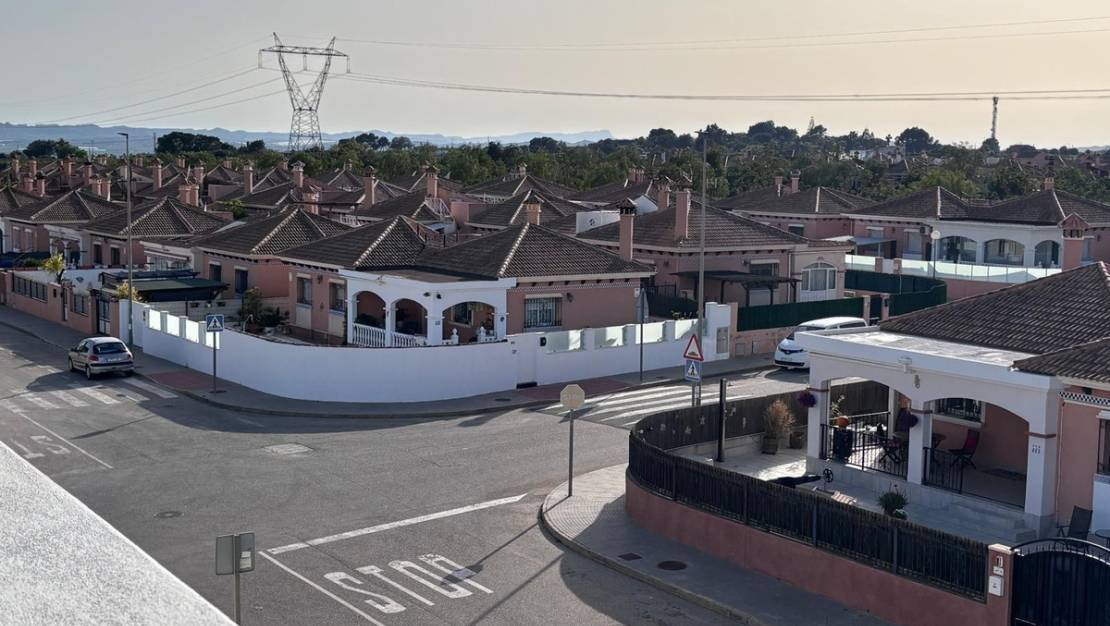 Venta - Chalet - Los Montesinos - Los Montesinos Centro