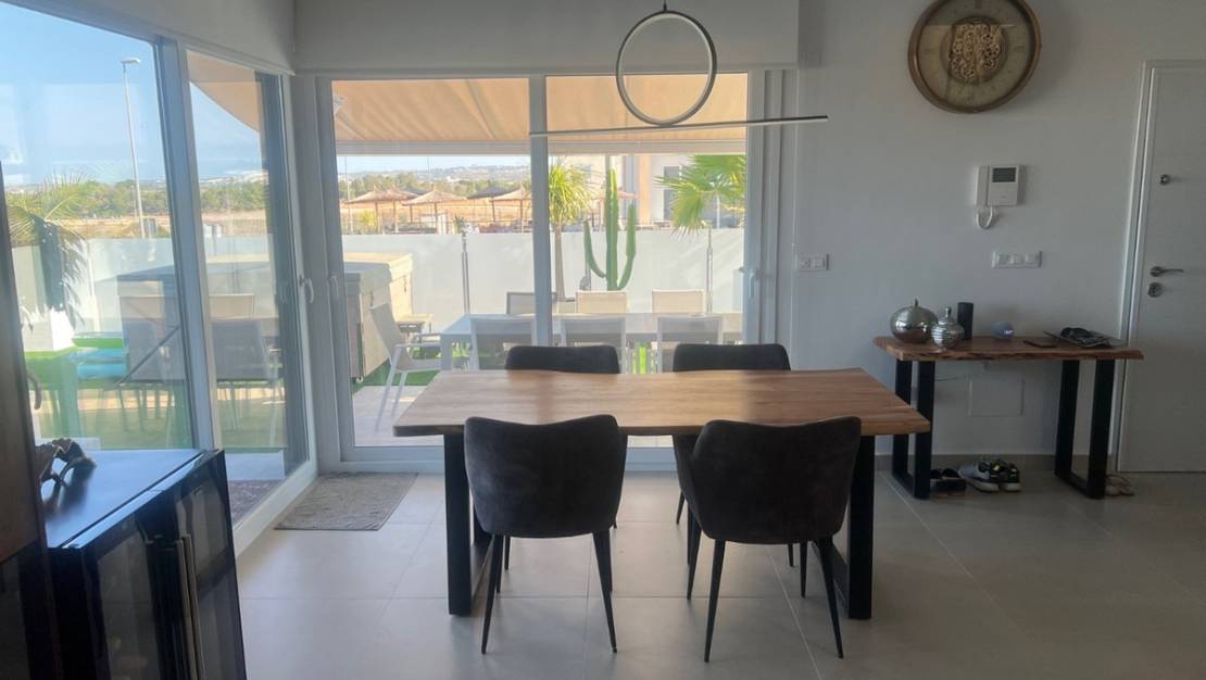 Venta - Chalet - Los Montesinos - Los Montesinos Centro