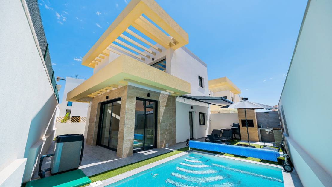 Venta - Chalet - Los Montesinos - Los Montesinos Centro