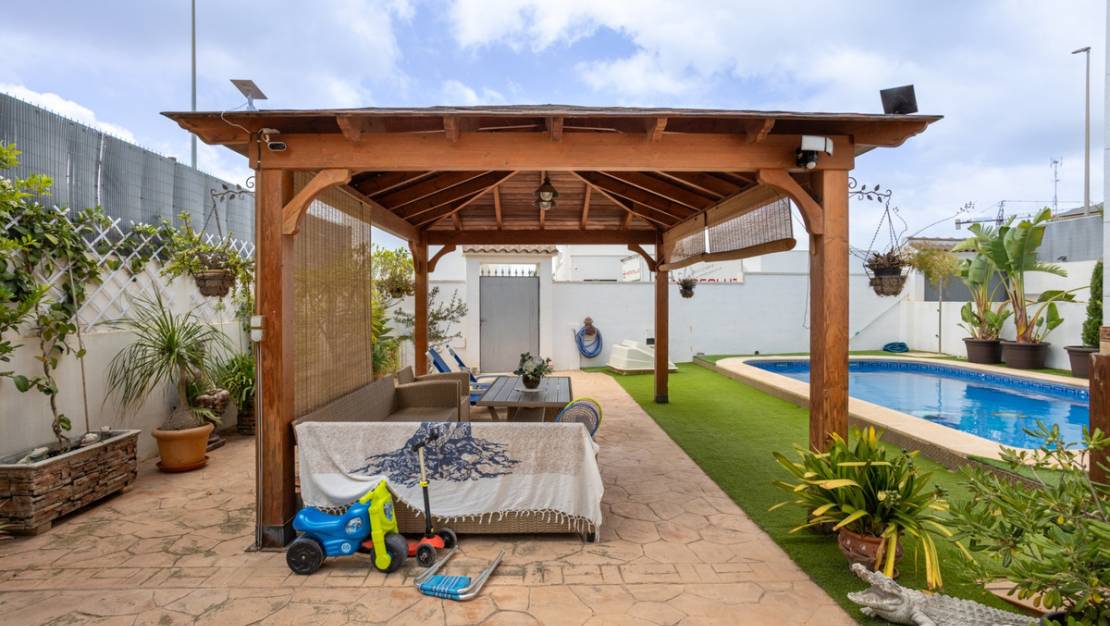 Venta - Chalet - Los Montesinos - Los Montesinos Centro
