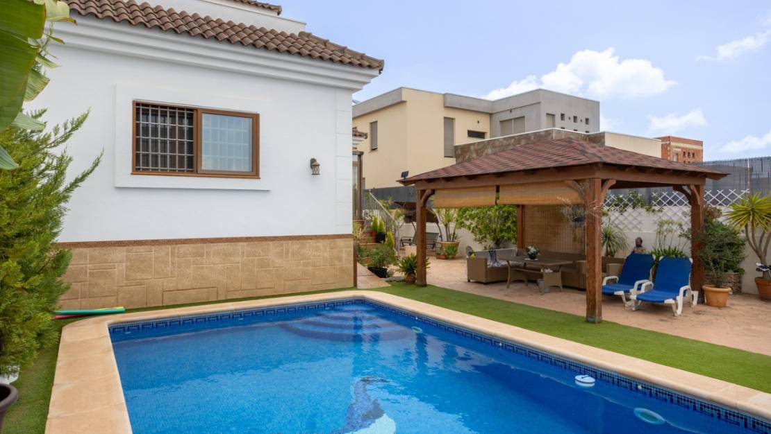 Venta - Chalet - Los Montesinos - Los Montesinos Centro