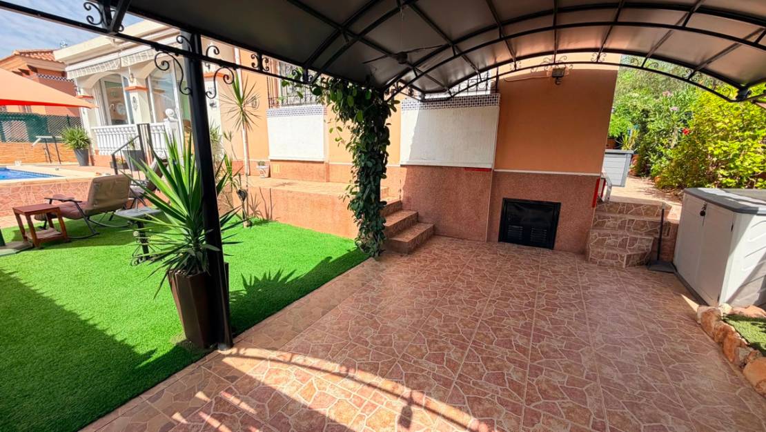 Venta - Chalet - Los Montesinos - Los Montesinos Centro