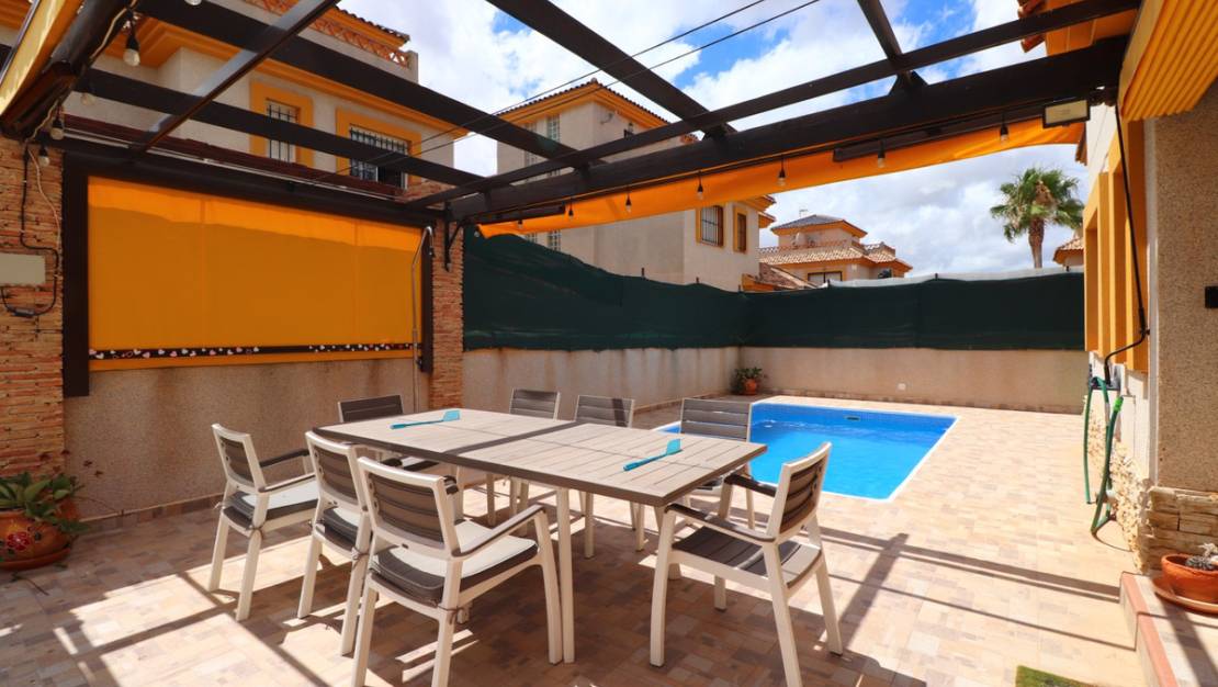 Venta - Chalet - Los Montesinos - Los Montesinos Centro