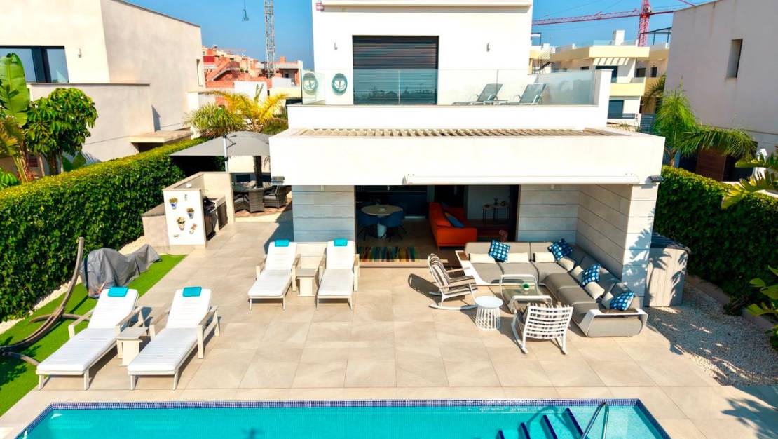 Venta - Chalet - Los Montesinos - Los Montesinos Centro