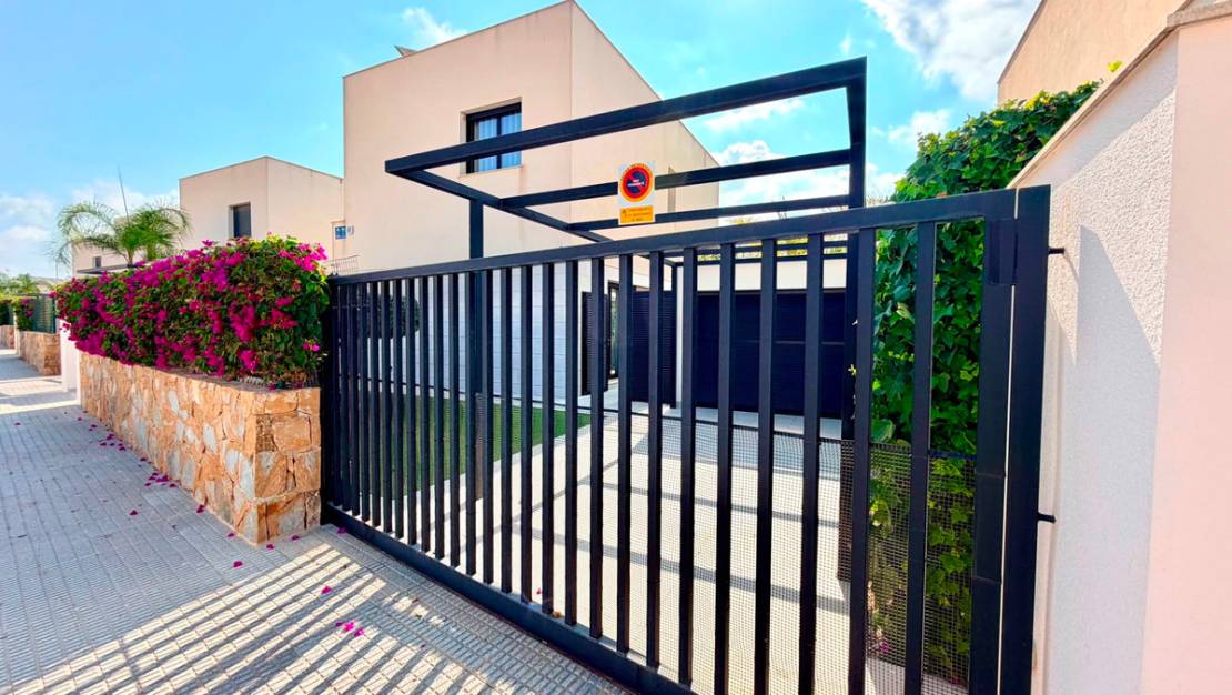 Venta - Chalet - Los Montesinos - Los Montesinos Centro