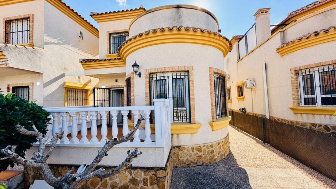 Venta - Chalet - Los Montesinos - Los Montesinos Centro