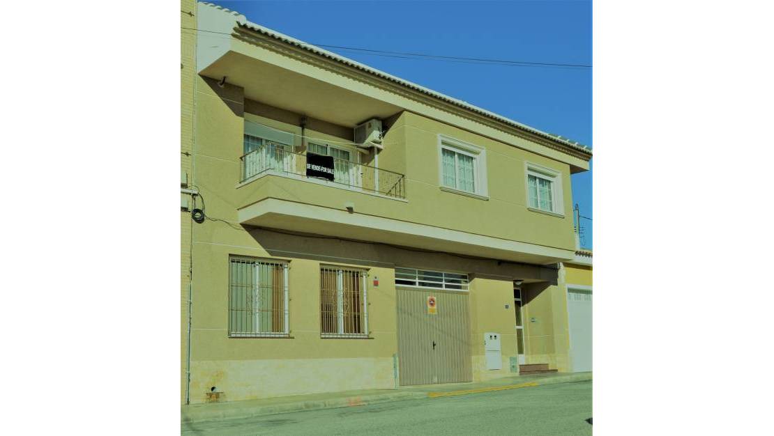 Venta - Chalet - Los Montesinos