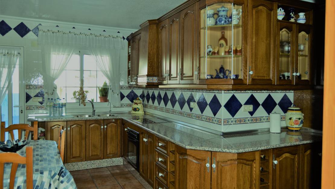 Venta - Chalet - Los Montesinos