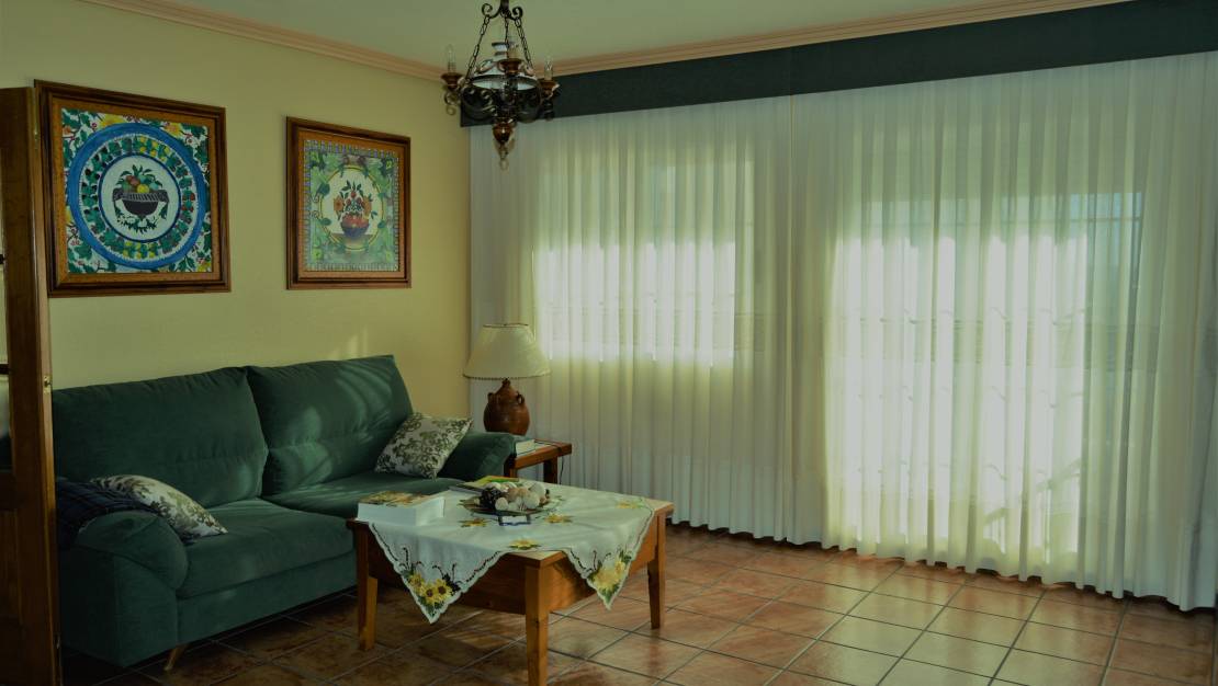 Venta - Chalet - Los Montesinos
