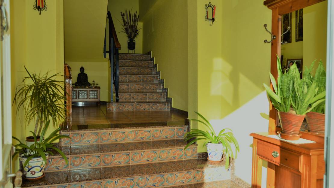 Venta - Chalet - Los Montesinos