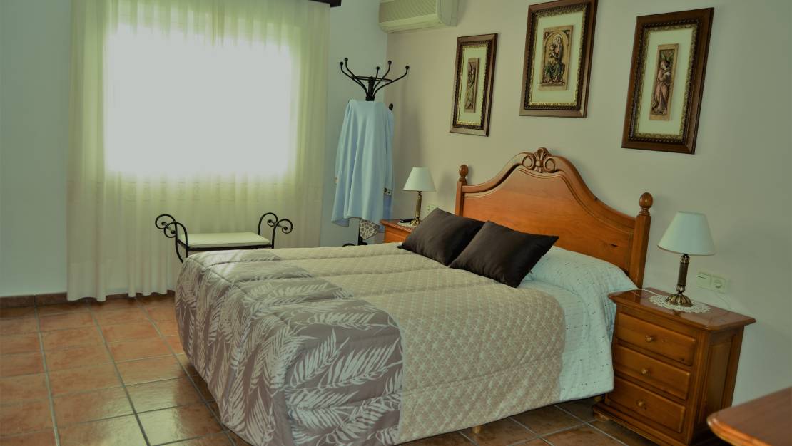 Venta - Chalet - Los Montesinos