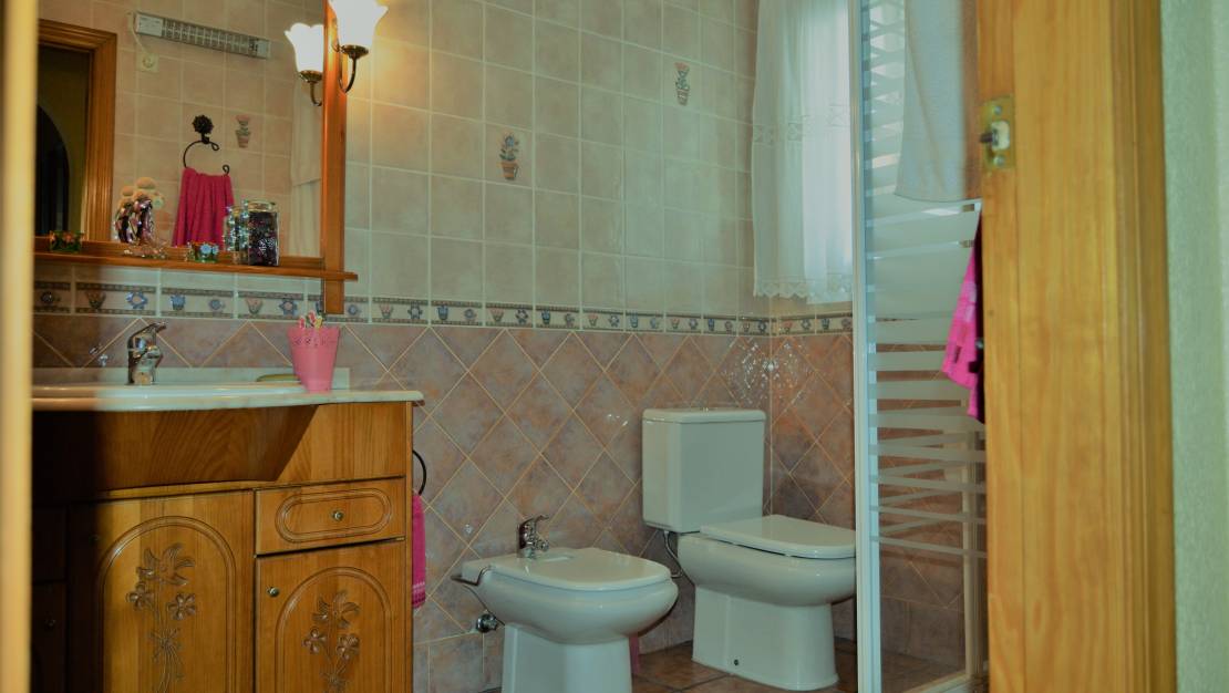 Venta - Chalet - Los Montesinos
