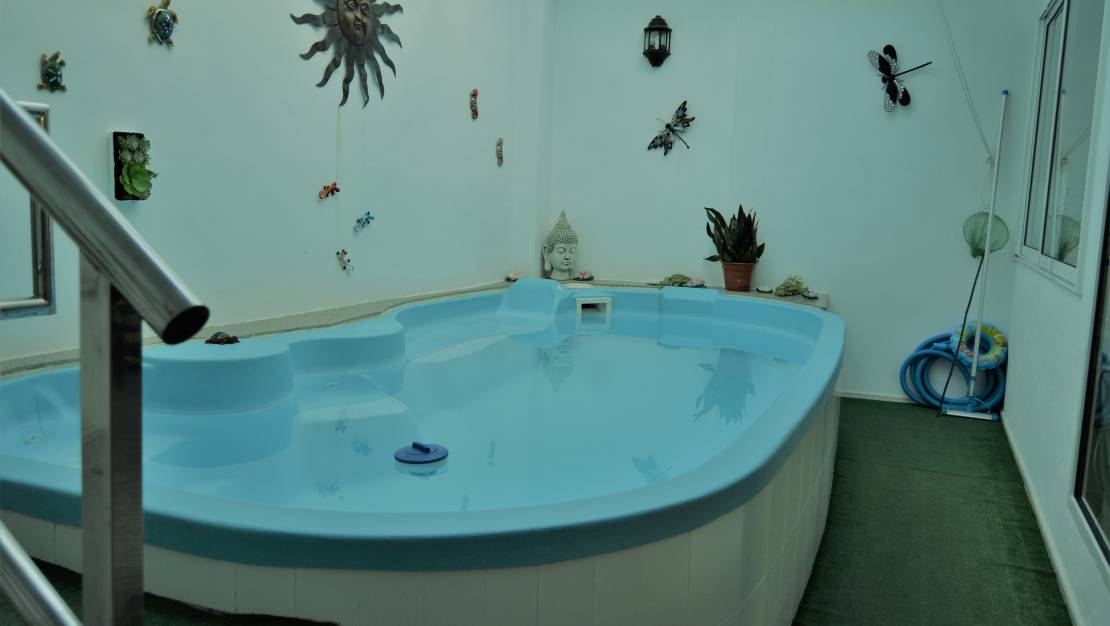 Venta - Chalet - Los Montesinos