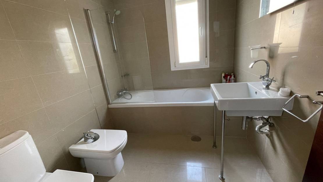 Venta - Chalet - Monforte del Cid - Monforte del Cid Centro