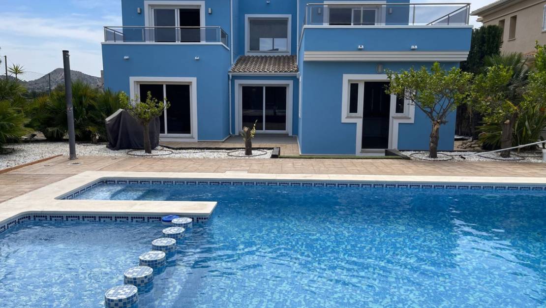 Venta - Chalet - Monforte del Cid - Monforte del Cid Centro