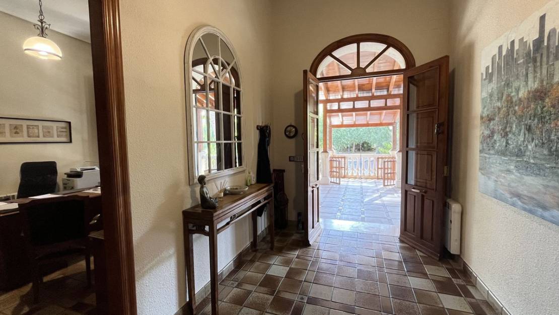 Venta - Chalet - Mutxamel - Mutxamel Centro