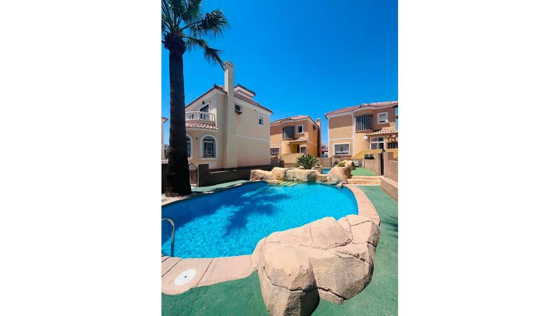 Venta - Chalet - Orihuela - Blue Lagoon