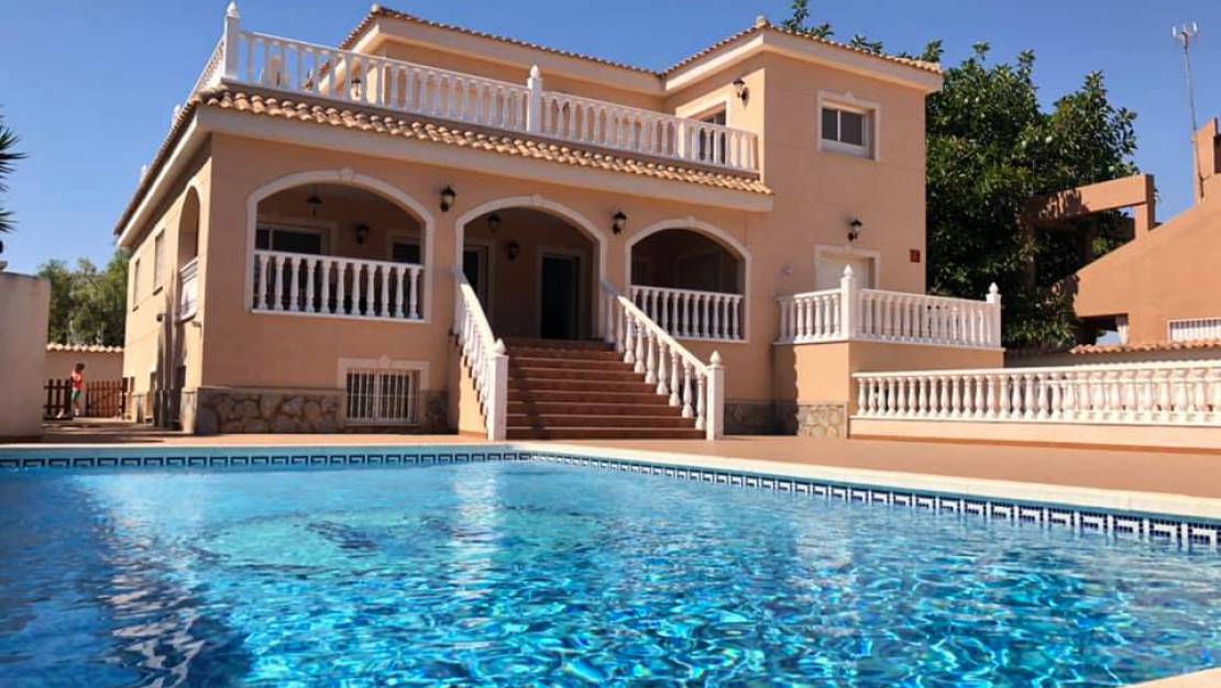 Venta - Chalet - Orihuela Costa - Cabo roig - La Zenia