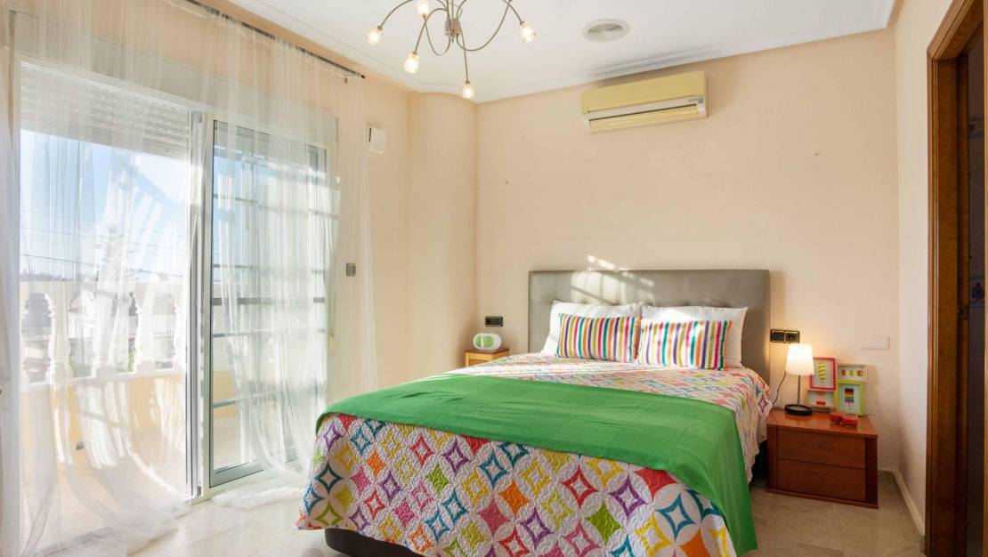 Venta - Chalet - Orihuela Costa - La Florida