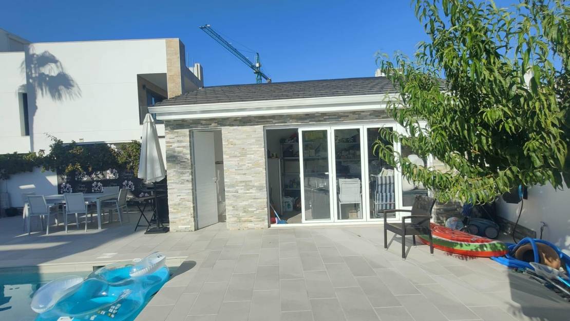 Venta - Chalet - Orihuela Costa - La Zenia