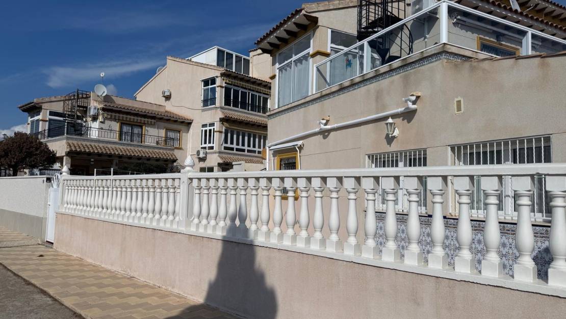 Venta - Chalet - Orihuela Costa - Punta Prima