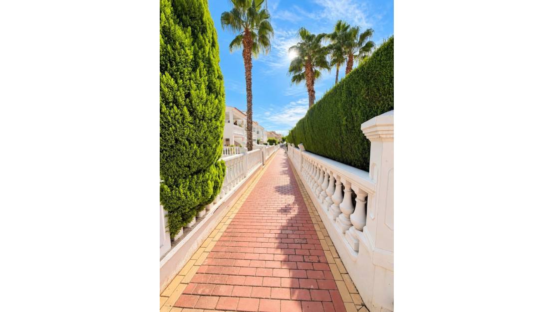 Venta - Chalet - Orihuela - La Florida