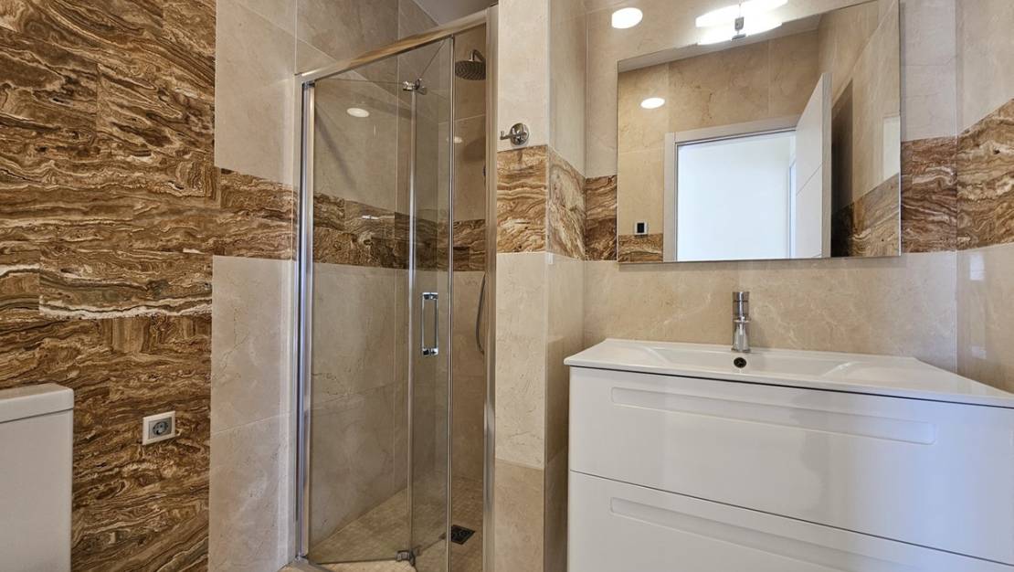 Venta - Chalet - Orihuela - La Zenia