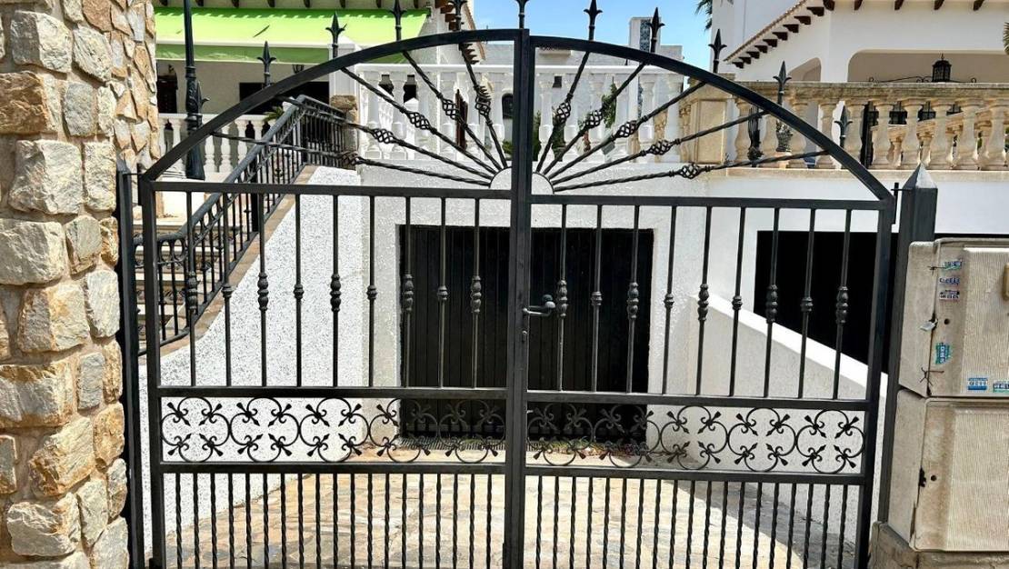 Venta - Chalet - Orihuela - La Zenia