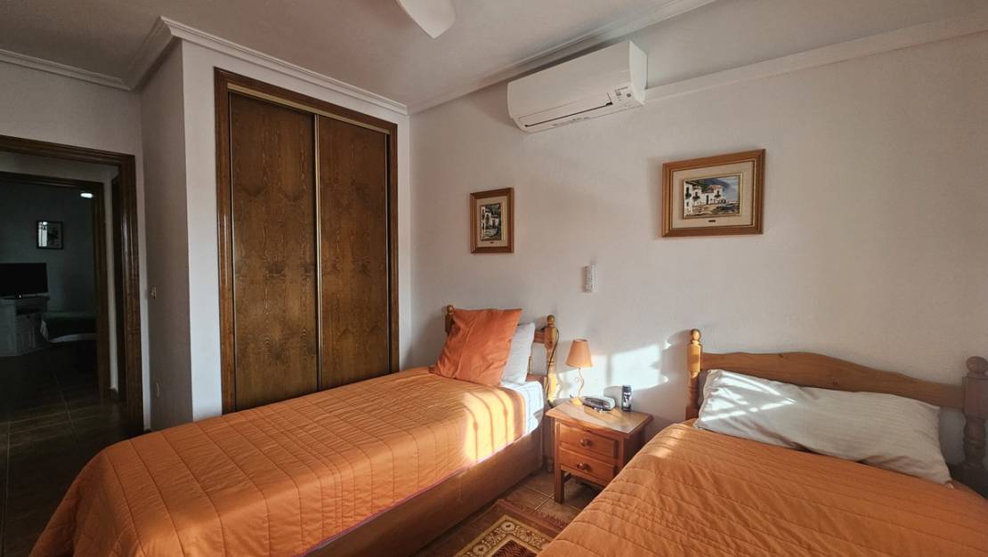 Venta - Chalet - Orihuela - La Zenia