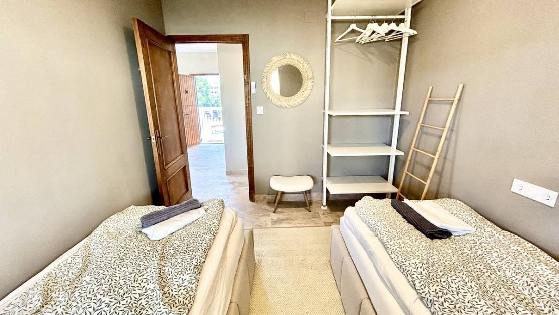 Venta - Chalet - Orihuela - La Zenia