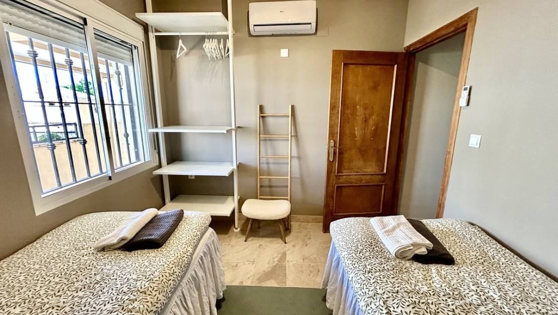 Venta - Chalet - Orihuela - La Zenia