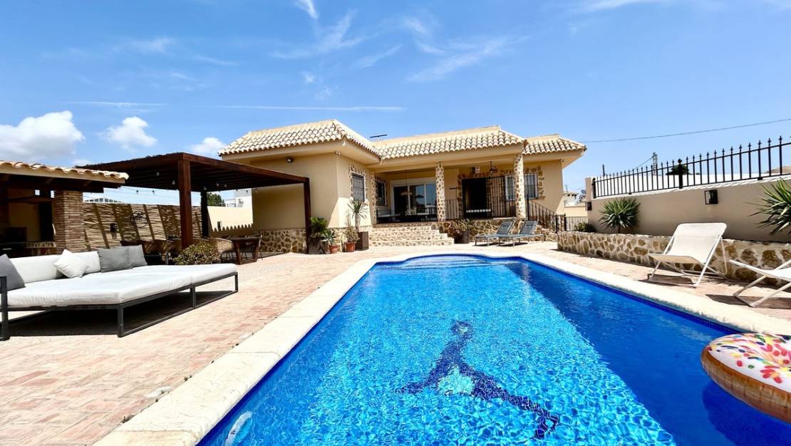 Venta - Chalet - Orihuela - La Zenia