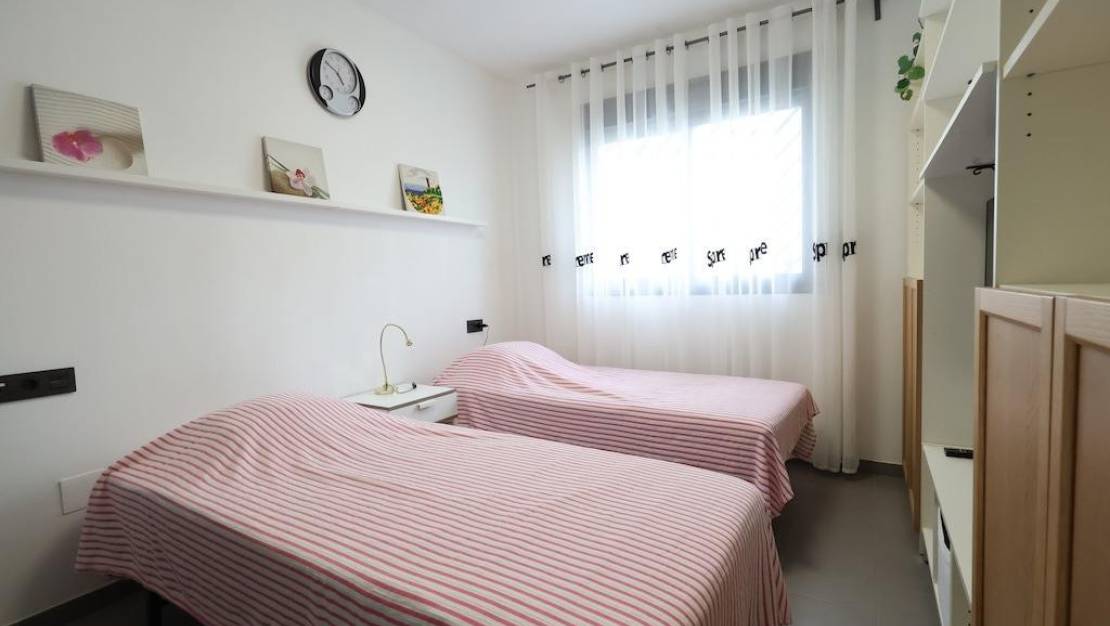Venta - Chalet - Orihuela - La Zenia