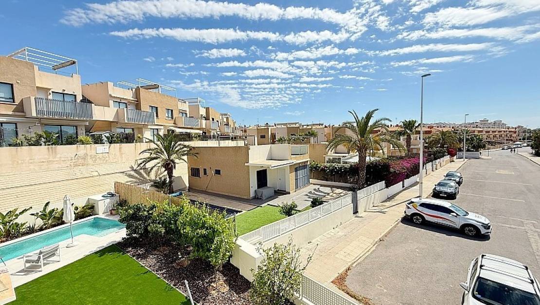 Venta - Chalet - Orihuela - La Zenia