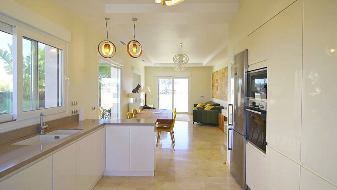 Venta - Chalet - Orihuela - La Zenia