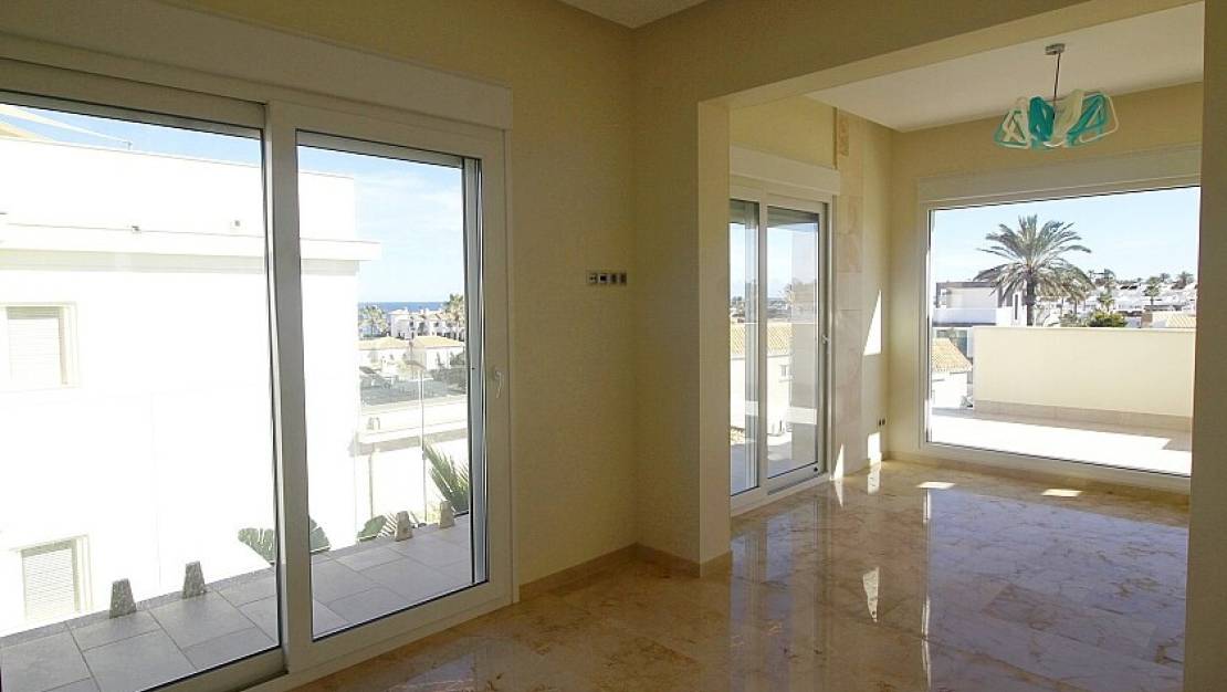 Venta - Chalet - Orihuela - La Zenia