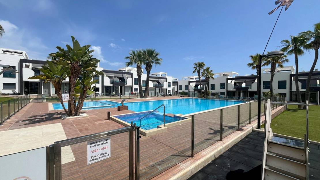 Venta - Chalet - Orihuela - La Zenia