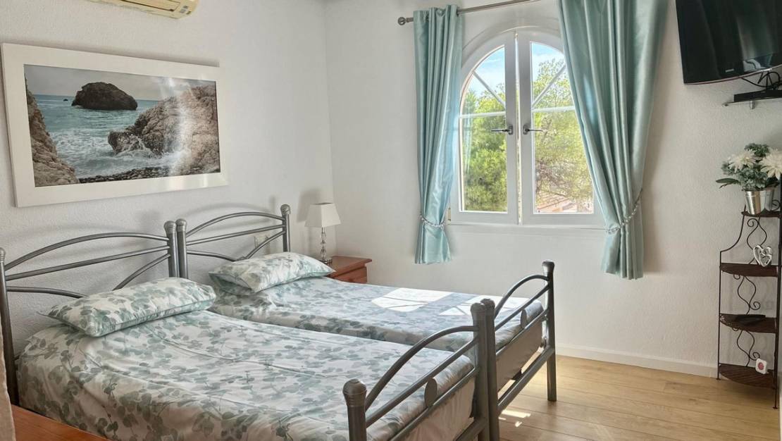 Venta - Chalet - Orihuela - La Zenia