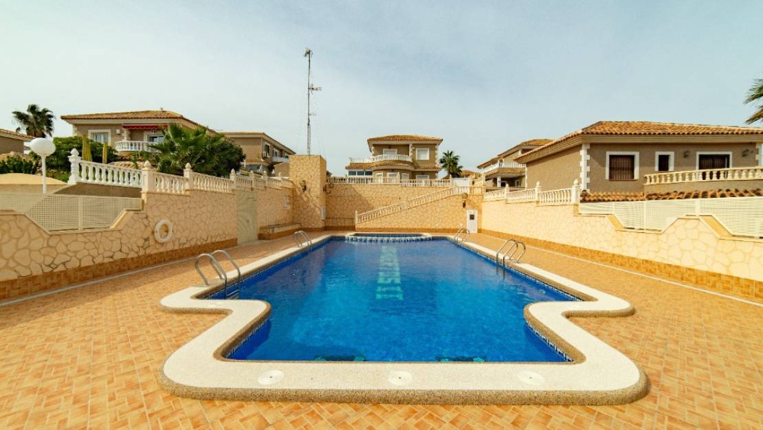 Venta - Chalet - Orihuela - Los Altos