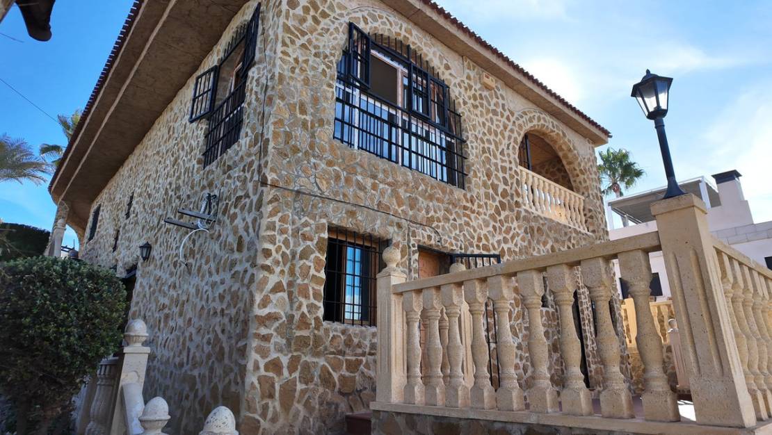Venta - Chalet - Orihuela - Los Balcones