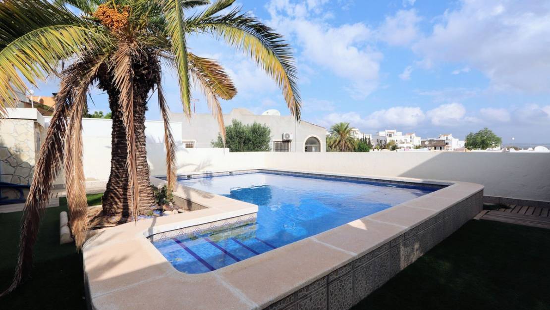 Venta - Chalet - Orihuela - Los Balcones