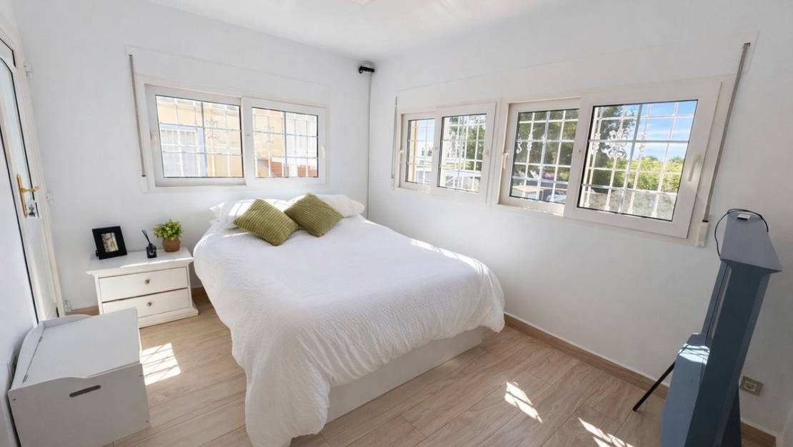 Venta - Chalet - Orihuela - Los Dolses
