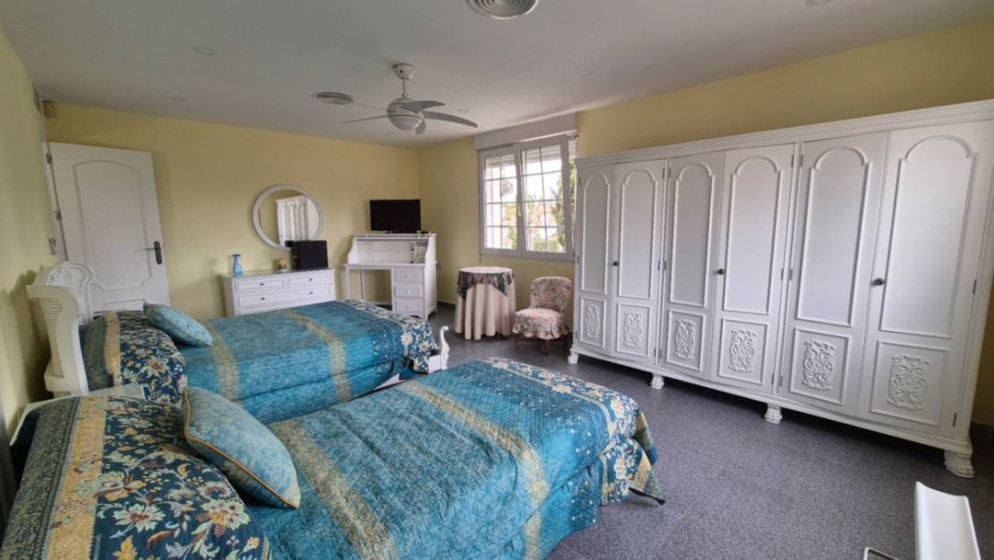 Venta - Chalet - Orihuela - Orihuela Centro